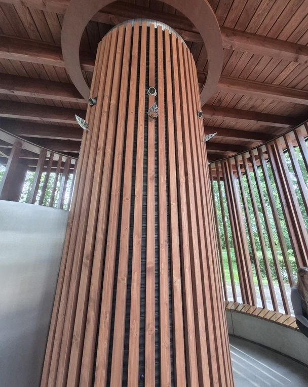 Zdjęcie do projektu Tężnia solankowa w Miejskim Parku