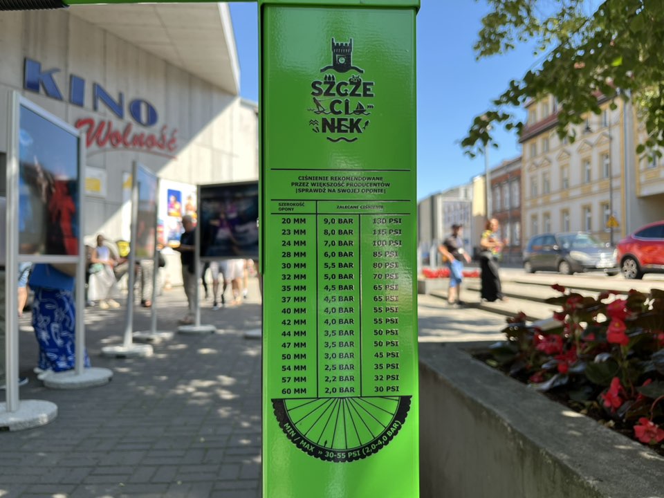 Zdjęcie do projektu Sprawny rower! - montaż samoobsługowych stacji naprawczych.