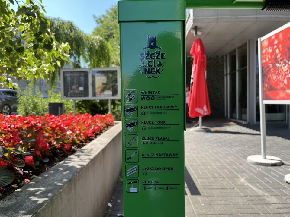 Zdjęcie do projektu Sprawny rower! - montaż samoobsługowych stacji naprawczych.